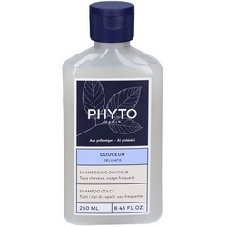Phytoprogenium Ultra-Gentle Intelligent Shampoo 200mL - Product page: https://www.farmamica.com/store/dettview_l2.php?id=9747