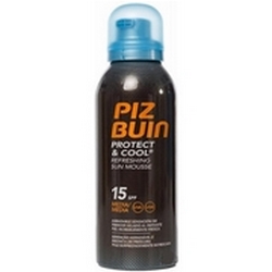 Piz Buin Protect-Cool Refreshing Sun Mousse SPF15 150mL - Pagina prodotto: https://www.farmamica.com/store/dettview.php?id=9922